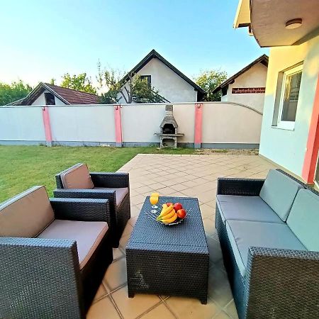 Villa 2 Etagen Mit Grossen Garten Modrica ภายนอก รูปภาพ