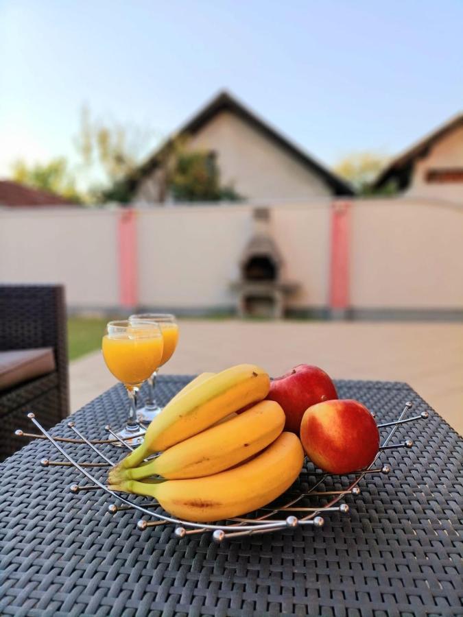 Villa 2 Etagen Mit Grossen Garten Modrica ภายนอก รูปภาพ
